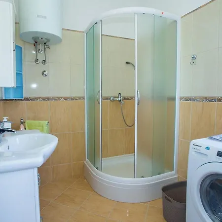 App Largo Apartament *